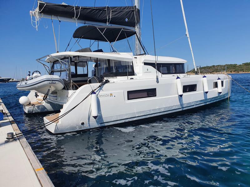 Book yachts online - catamaran - Lagoon 46 - Sbronzo - rent