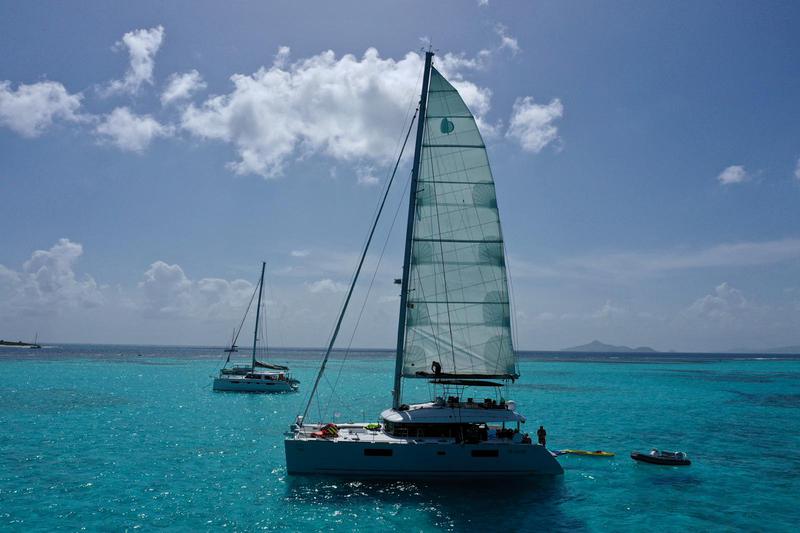 Book yachts online - catamaran - Lagoon 560 S2 - Taipan - rent