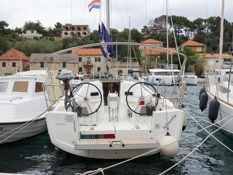 Book yachts online - sailboat - Sun Odyssey 349 - SIBERIA - rent