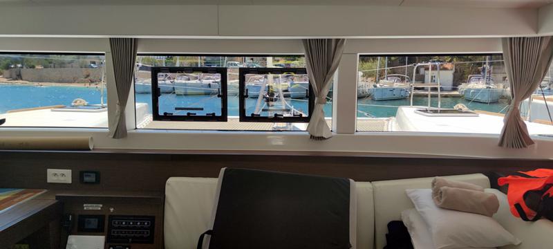 Book yachts online - catamaran - Lagoon 40 - Solentia - rent