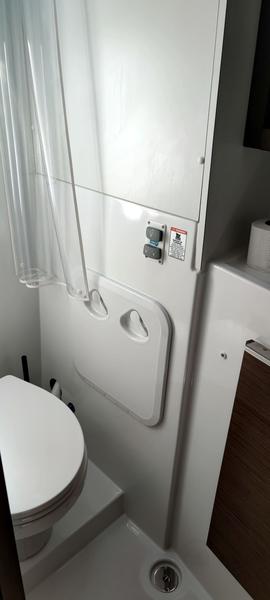 Book yachts online - catamaran - Lagoon 40 - Solentia - rent