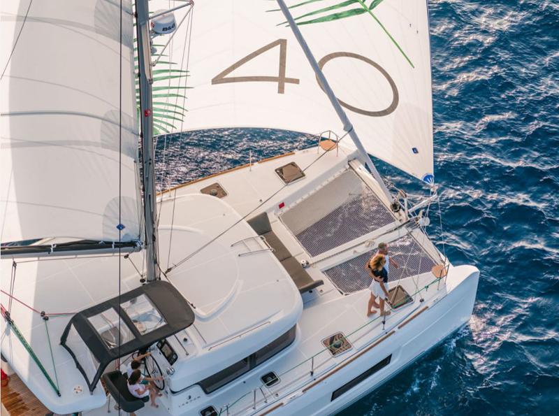 Book yachts online - catamaran - Lagoon 40 - Solentia - rent