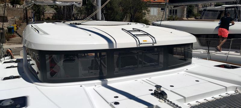 Book yachts online - catamaran - Lagoon 40 - Solentia - rent
