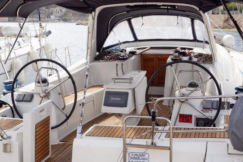 Book yachts online - sailboat - Oceanis 50 Family - GANGES - rent