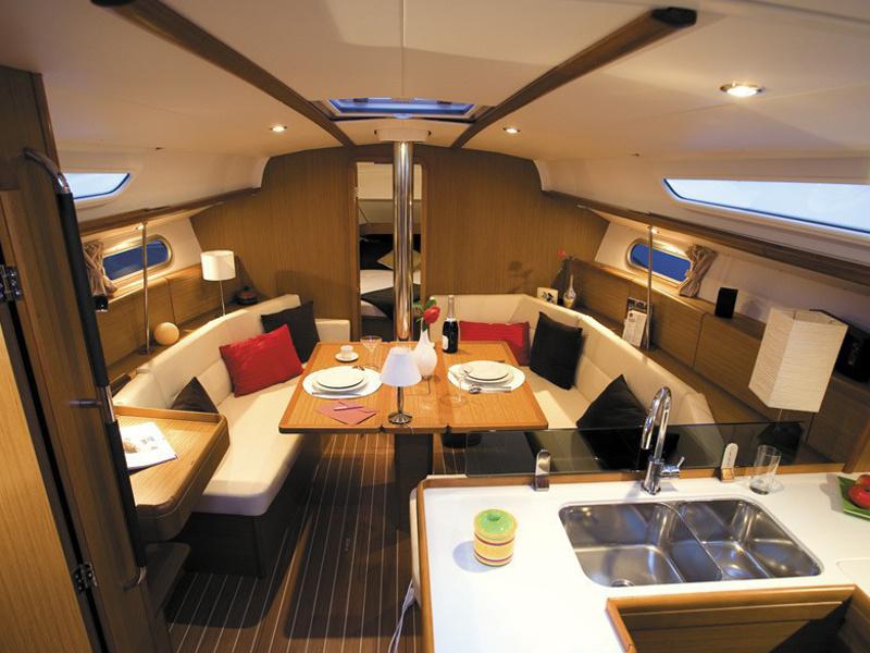 Book yachts online - sailboat - Sun Odyssey 39i - Sonia - rent