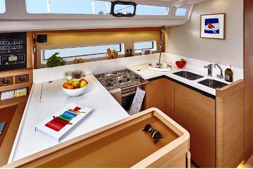 Book yachts online - sailboat - Sun Odyssey 440 - Calypso - rent