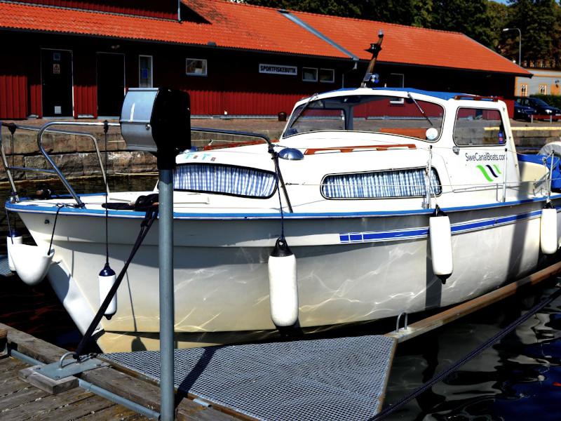 Book yachts online - motorboat - Albin 25 - Gota 1 - rent