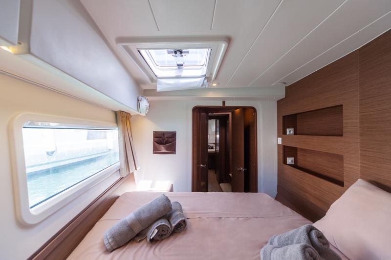 Book yachts online - catamaran - Lagoon 42 - Frangy (New 2021) - rent