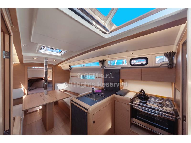 Book yachts online - sailboat - Sun Odyssey 349 - Marsiglia  - rent