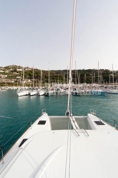 Book yachts online - catamaran - Lagoon 40 (2022) - Altea - CA101 - - rent