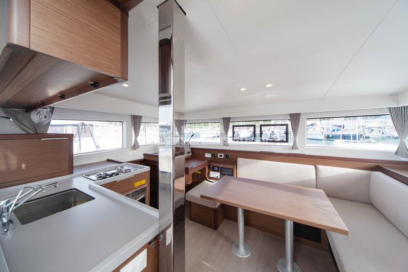 Book yachts online - catamaran - Lagoon 40 (2022) - Altea - CA101 - - rent