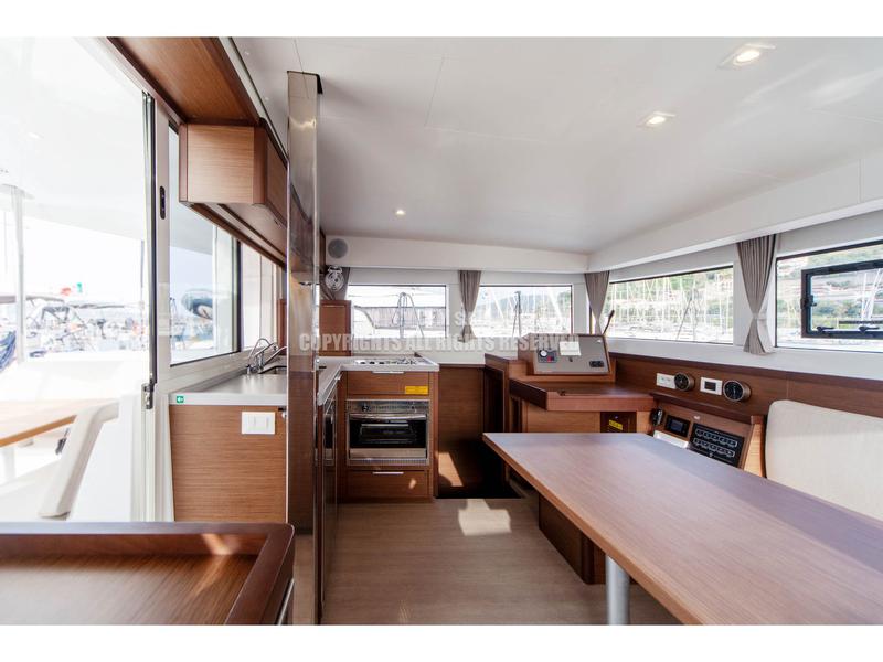 Book yachts online - catamaran - Lagoon 40 (2022) - Altea - CA101 - - rent