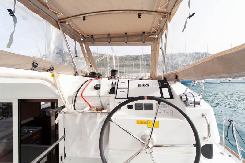 Book yachts online - catamaran - Lagoon 40 (2022) - Altea - CA101 - - rent