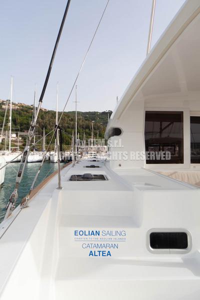 Book yachts online - catamaran - Lagoon 40 (2022) - Altea - CA101 - - rent