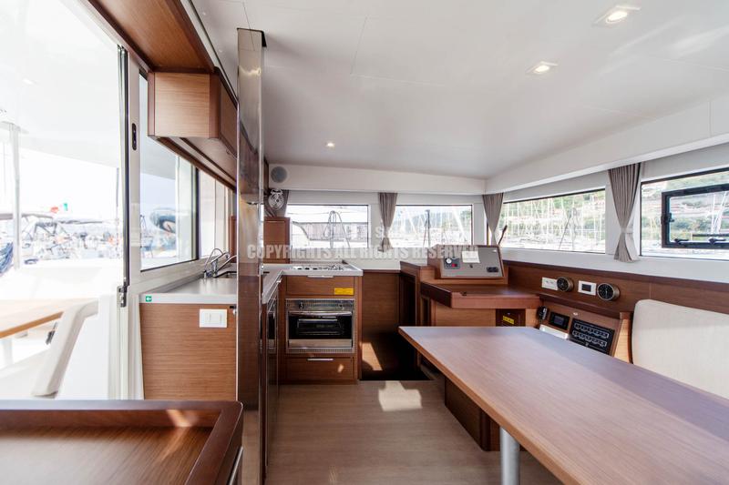 Book yachts online - catamaran - Lagoon 40 (2022) - Altea - CA101 - - rent