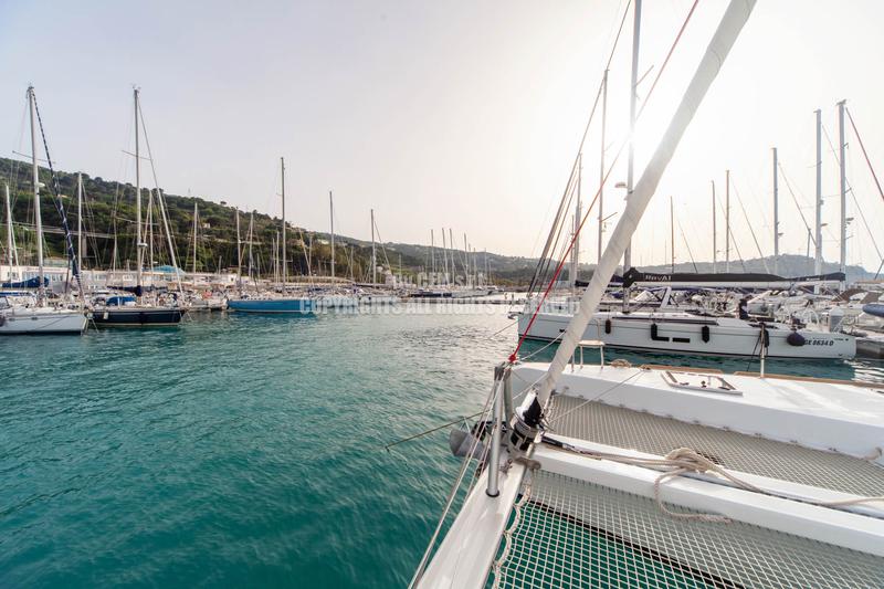Book yachts online - catamaran - Lagoon 40 (2022) - Altea - CA101 - - rent