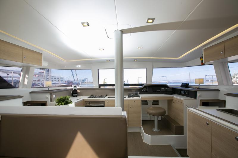 Book yachts online - catamaran - Bali 4.1 - North Cat II / A/C, WM, Generator, solar panels &amp; electric WC - rent