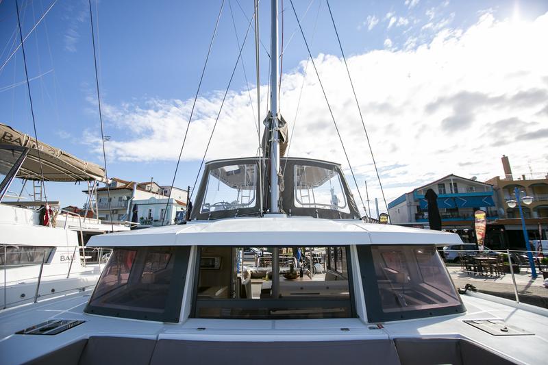 Book yachts online - catamaran - Bali 4.1 - North Cat II / A/C, WM, Generator, solar panels &amp; electric WC - rent