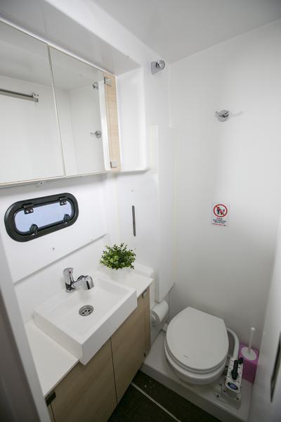 Book yachts online - catamaran - Bali 4.1 - North Cat II / A/C, WM, Generator, solar panels &amp; electric WC - rent