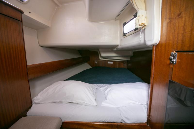 Book yachts online - sailboat - Bavaria 44 - Calypso - rent