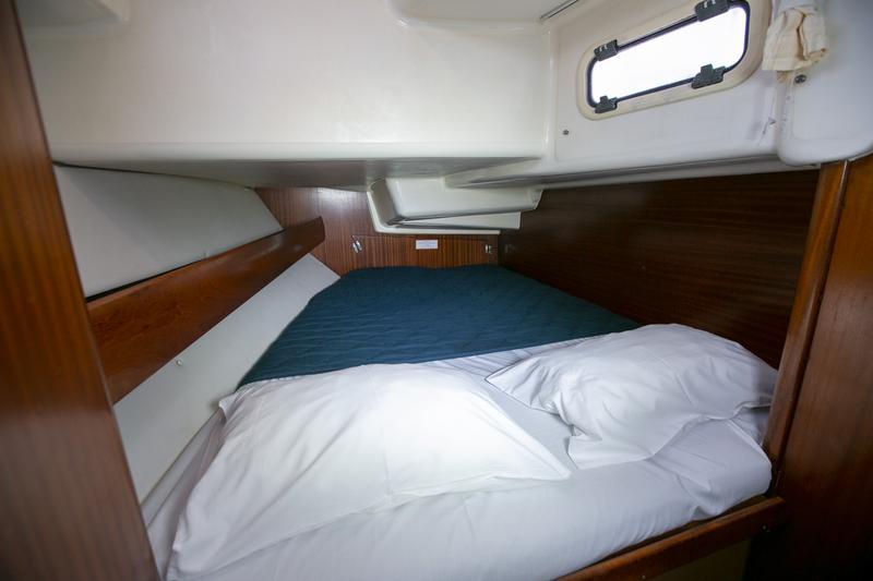 Book yachts online - sailboat - Bavaria 44 - Calypso - rent