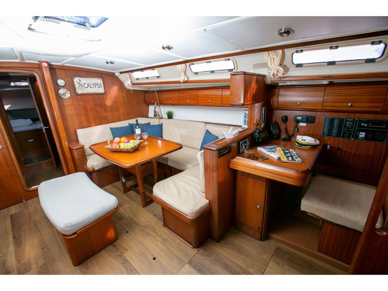 Book yachts online - sailboat - Bavaria 44 - Calypso - rent