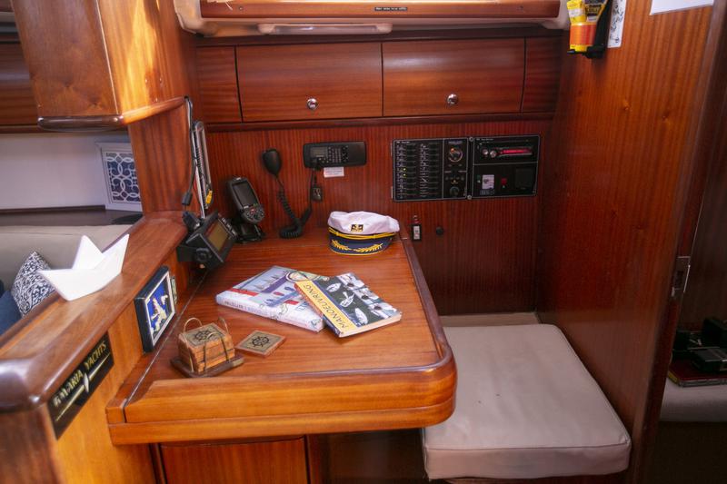 Book yachts online - sailboat - Bavaria 44 - Calypso - rent