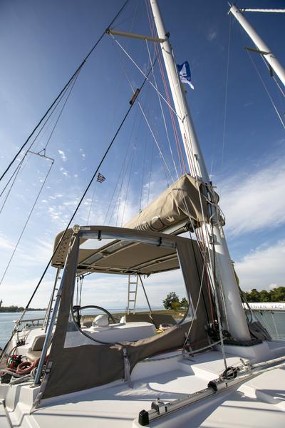Book yachts online - catamaran - Bali 4.0 - Blue Dream II - rent