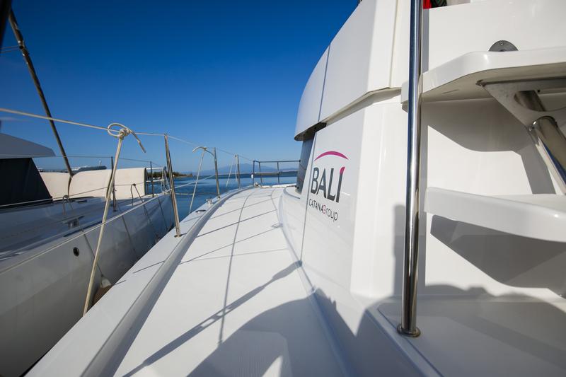 Book yachts online - catamaran - Bali 4.3 - Eleni / A/C, WM, generator, solar panels &amp; electric WC - rent