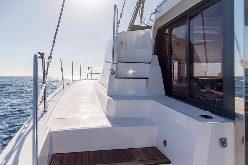 Book yachts online - catamaran - Bali 4.2 - Kos 42.6 / Model 2022! With AC, WM, generator, solar panels, hydraulic gangway &amp; electric WC - rent