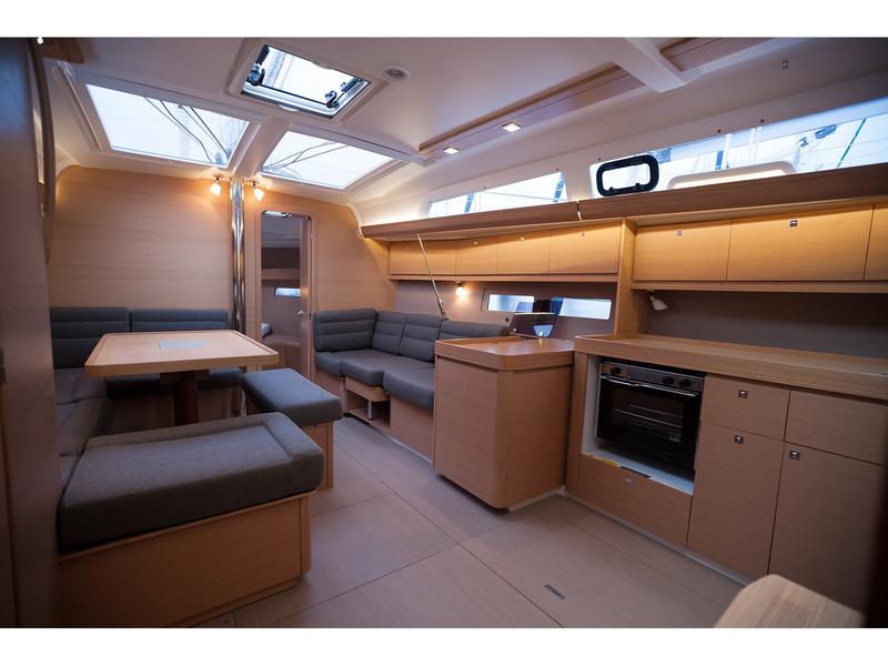 Book yachts online - sailboat - Dufour 410 Grand Large - Anemos - rent