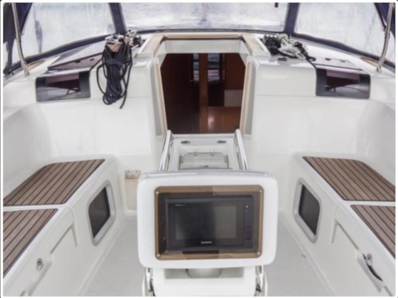 Book yachts online - sailboat - Sun Odyssey 439 - Thales - rent