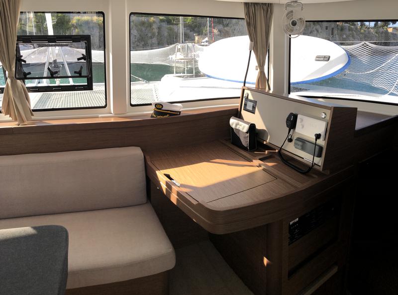 Book yachts online - catamaran - Lagoon 42 - Alchemy - rent