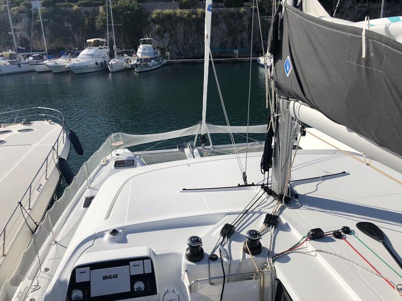 Book yachts online - catamaran - Lagoon 42 - Alchemy - rent