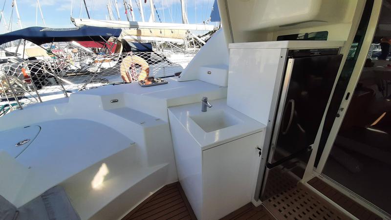 Book yachts online - catamaran - Lagoon 440 - Akik - rent