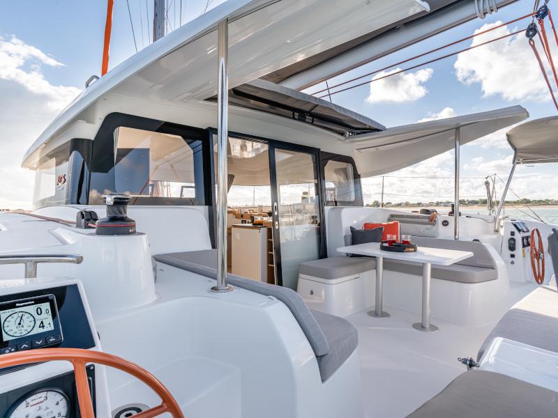 Book yachts online - catamaran - Excess 11 - PANCO - rent
