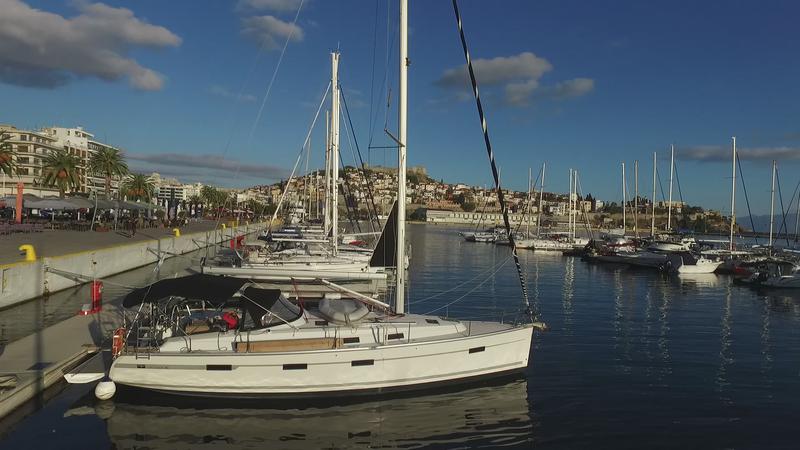 Book yachts online - sailboat - Bavaria 40 - Paola - rent