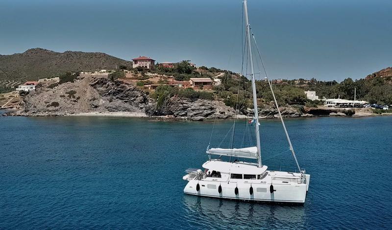 Book yachts online - catamaran - Lagoon 400 - Aurora - rent