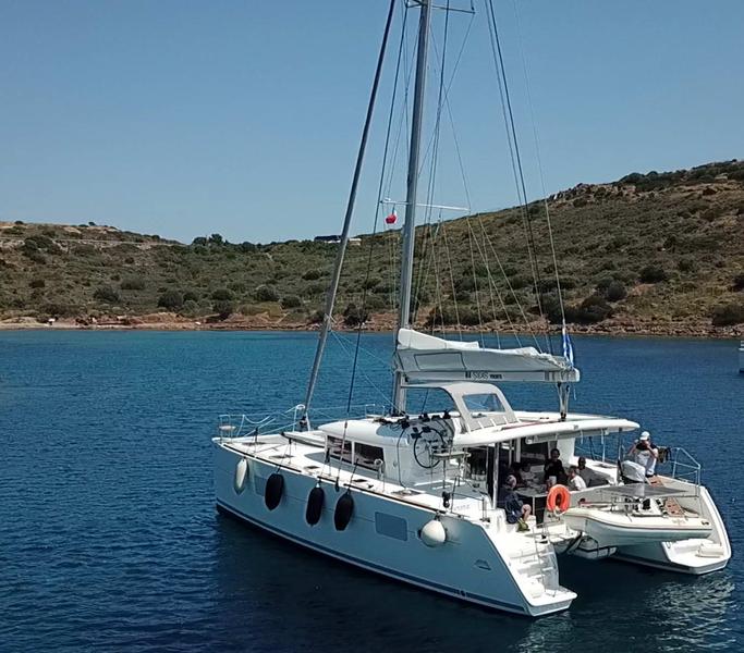 Book yachts online - catamaran - Lagoon 400 - Aurora - rent