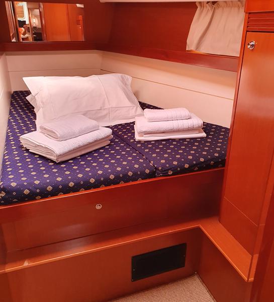 Book yachts online - sailboat - Oceanis 50 Family Air Condition/Generator - Ornella - rent