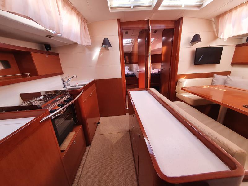 Book yachts online - sailboat - Oceanis 50 Family Air Condition/Generator - Ornella - rent