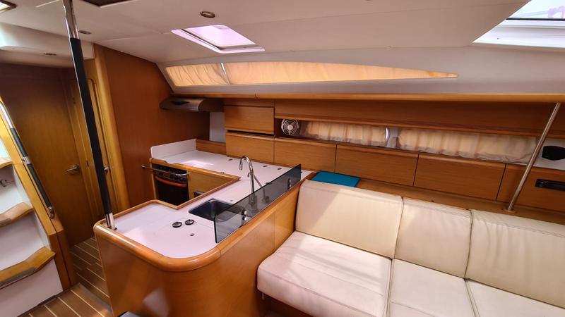 Book yachts online - sailboat - Jeanneau 53 - Christianna 12 - rent