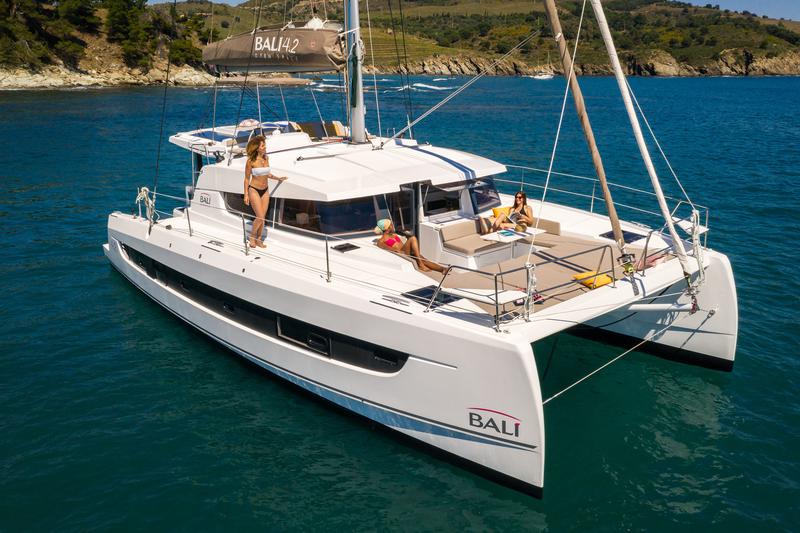 Book yachts online - catamaran - Bali 4.2 - AITAYAMA - rent