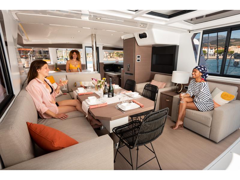 Book yachts online - catamaran - Bali 4.2 - AITAYAMA - rent