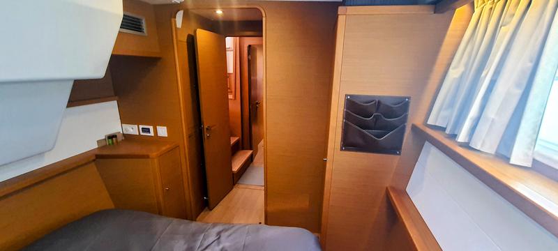 Book yachts online - catamaran - Lagoon 450  Fly - For Sail - rent