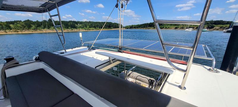 Book yachts online - catamaran - Lagoon 450  Fly - For Sail - rent