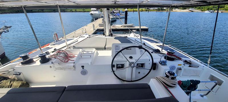 Book yachts online - catamaran - Lagoon 450  Fly - For Sail - rent