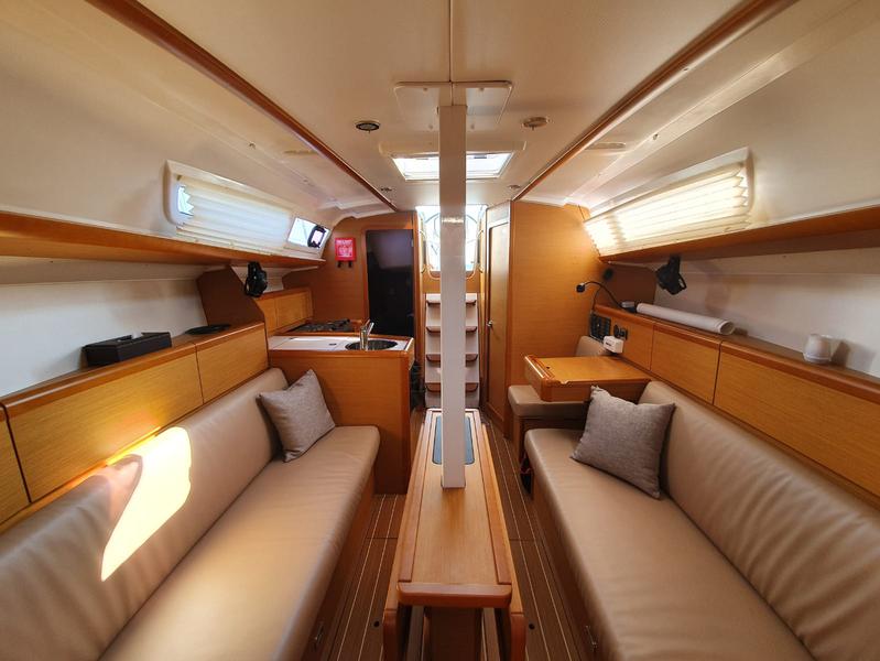 Book yachts online - sailboat - Sun Odyssey 33i - Aqua - rent