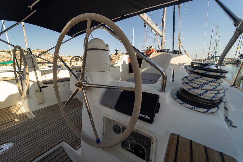 Book yachts online - sailboat - Sun Odyssey 42 i - Mesogeios - rent