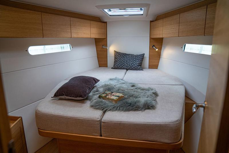 Book yachts online - sailboat - X-Yachts X4.3 - Pelagia - rent